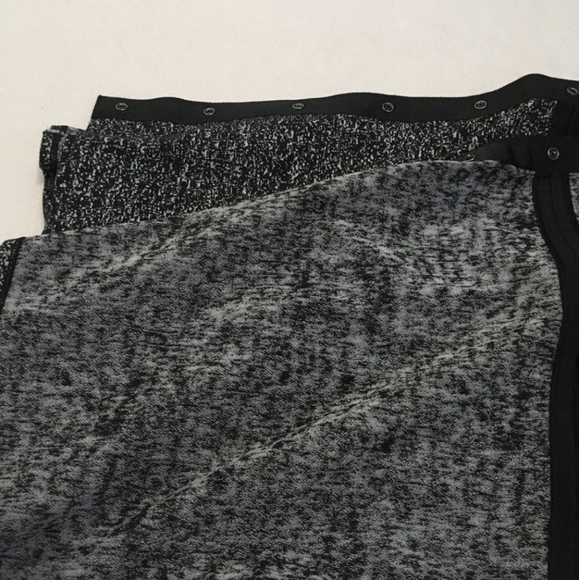 Lululemon Athletica Dark Grey Vinyasa Wrap - Picture 5 of 7